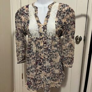 ELLE Blouse Size Small